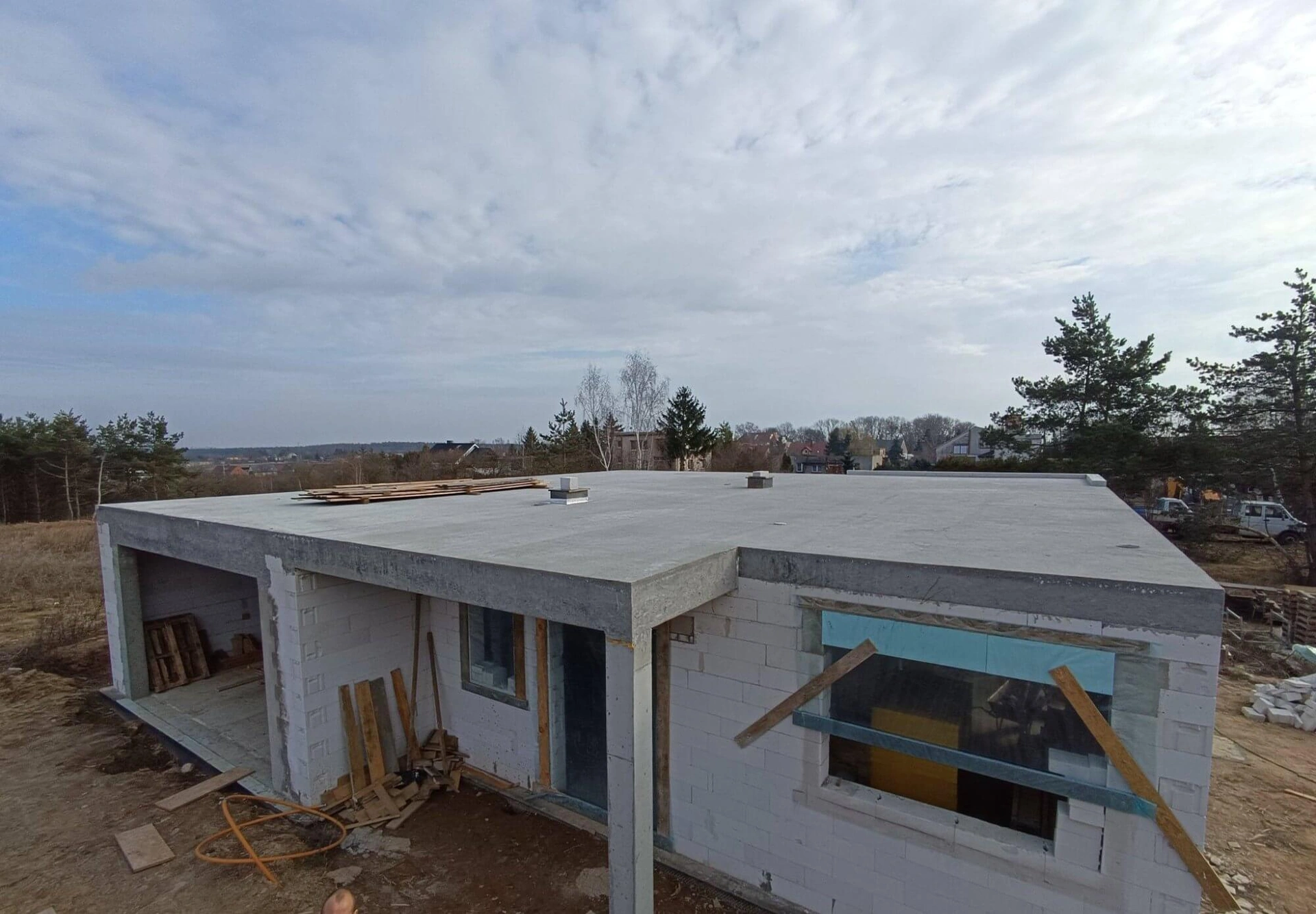 Strop żelbetowy monolityczny